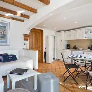 Duplex Bas Suquet Vieux Port Канны